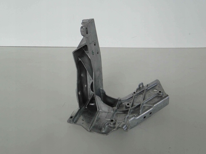 фото №13, Mercedes glc w253 кронштейн ремня левая усилитель