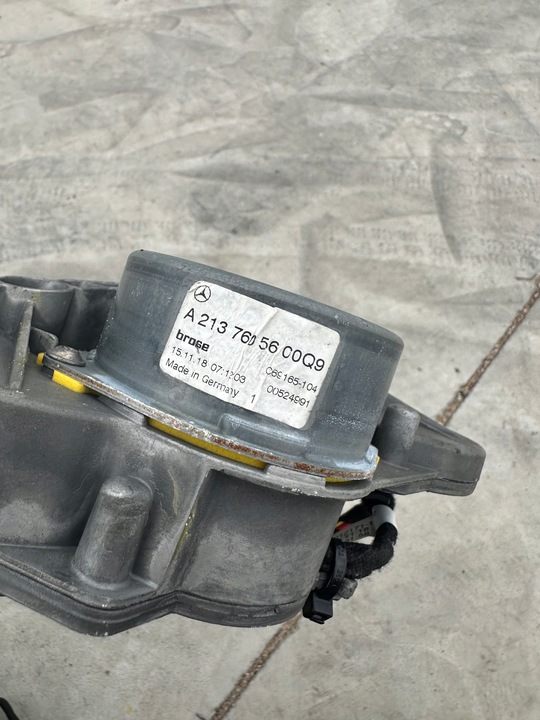 фото №5, Mercedes e-klasa w213 амортизатор кришки багажника двигун доводчик a2137605600