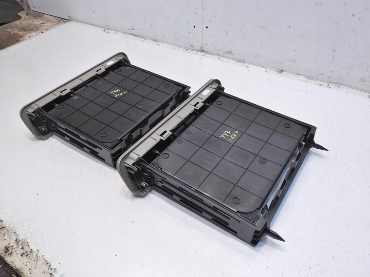 фото №7, Бардачок pod сидіння зад renault scenic ii 8200223825