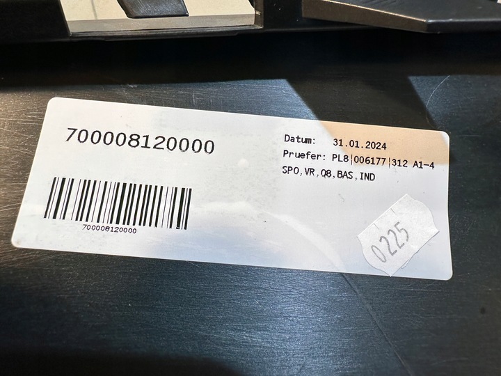 фото №13, Audi q8 4m8 спойлер dół бампера кутник правий 4m8807062a