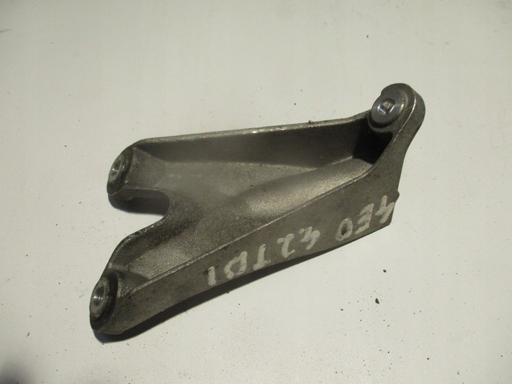 фото №1, Лапи кронштейн 4e0199307bm