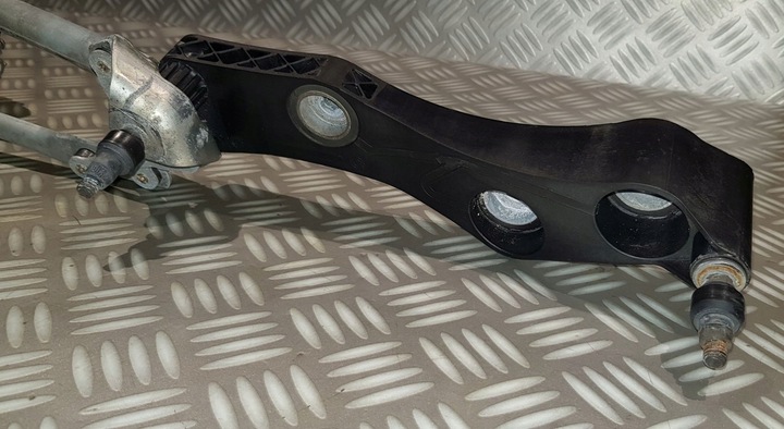 фото №6, Bmw e60 e61 e63 двигунчик механізм двірник скла перед 7131164 європа