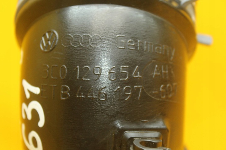 фото №8, Труба шланг повітря vw passat b7 2.0 tdi cfg 3c0129635 3c0129654ah