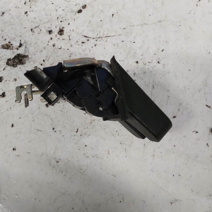 фото №9, Skoda fabia 3 iii универсал замок крышки багажника 8r0827505a