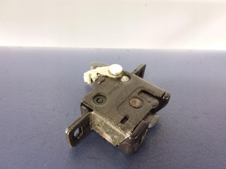 фото №2, Audi a6 c4 универсал замок крышки зад 4a9827506c