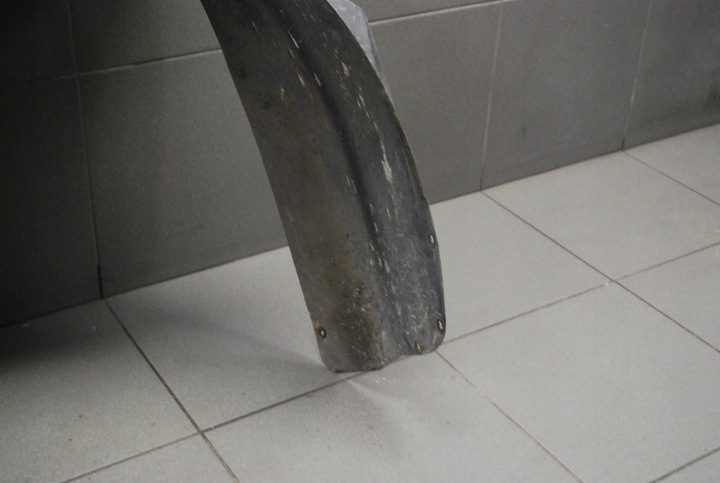 фото №13, Подкрылок левый перед audi a6 c5 2.4 4b0821171b