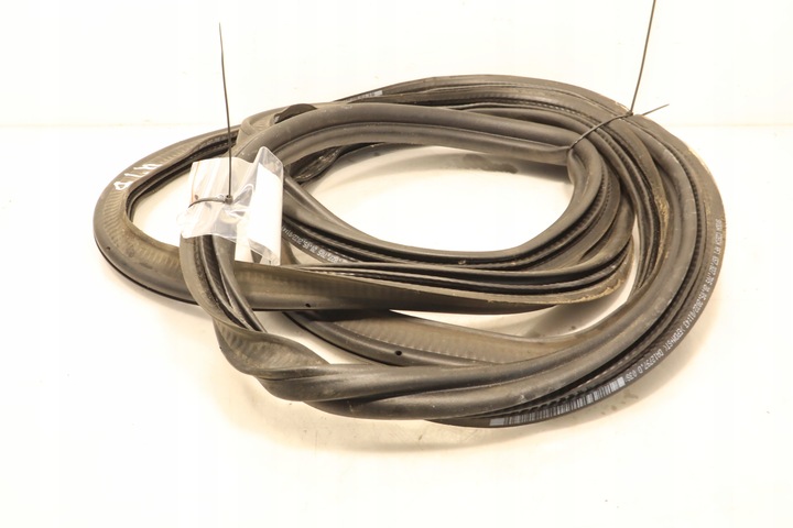 фото №6, Прокладка кришки багажника skoda scala