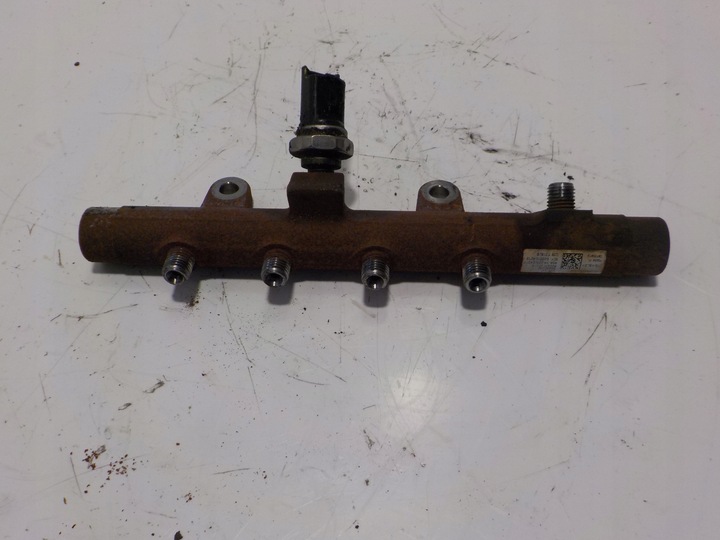 фото №1, Nissan nv200 1.5dci 2013r планка впрыскивающий 5ws40440