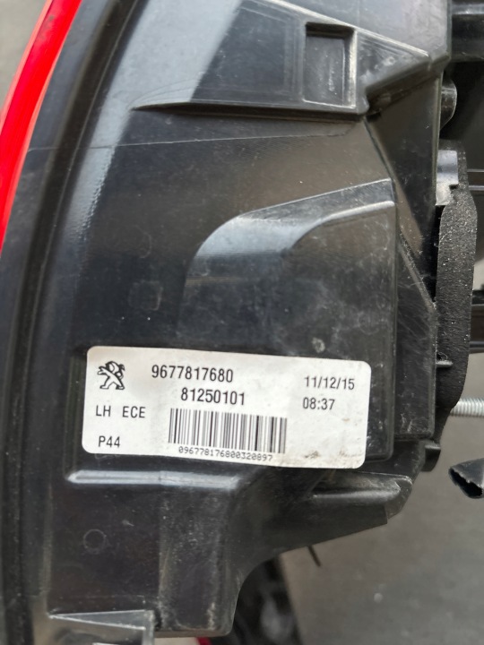 фото №8, Peugeot 308 t9 лампы зад 9677817580 9677817680