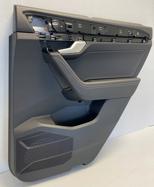 фото №12, Vw touareg iii r-line обивка боковина дверь правый зад 760867212j кожа
