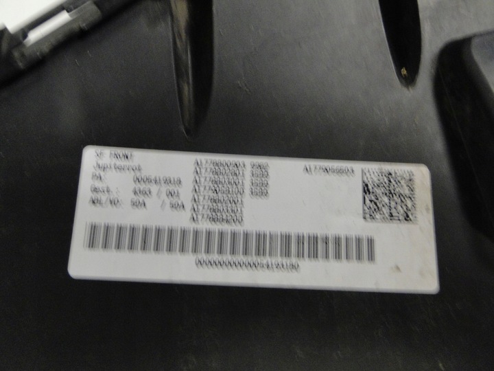 фото №7, Mercedes a клас 177 w177 кріплення ковзун бампера