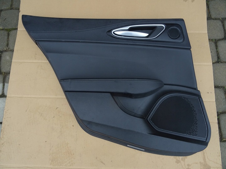 фото №1, Alfa romeo gulia обивка дверь боковина задний левый