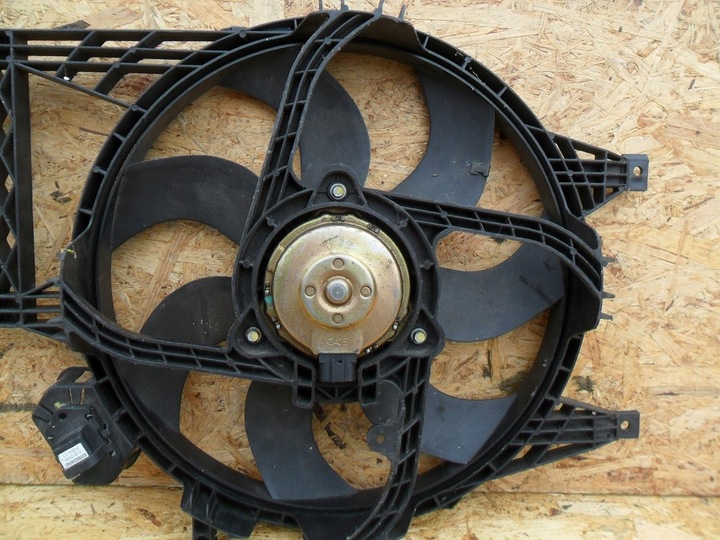 фото №12, Renault megane купе 2002- вентилятор