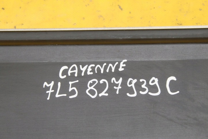 фото №9, Накладка спойлер кришки 7l5827939c cayenne i