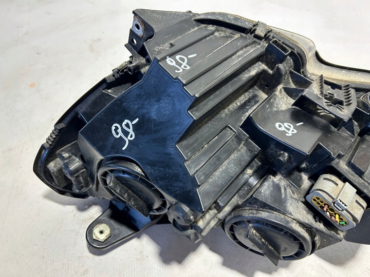 фото №8, Mercedes w204 рестайлінг лампа праві перед uk h7 2048209859