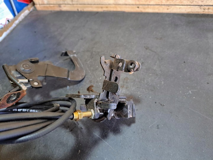 фото №5, Автомобиль skoda fabia i 1.2 универсал замок капота перед передний оригинал kpl