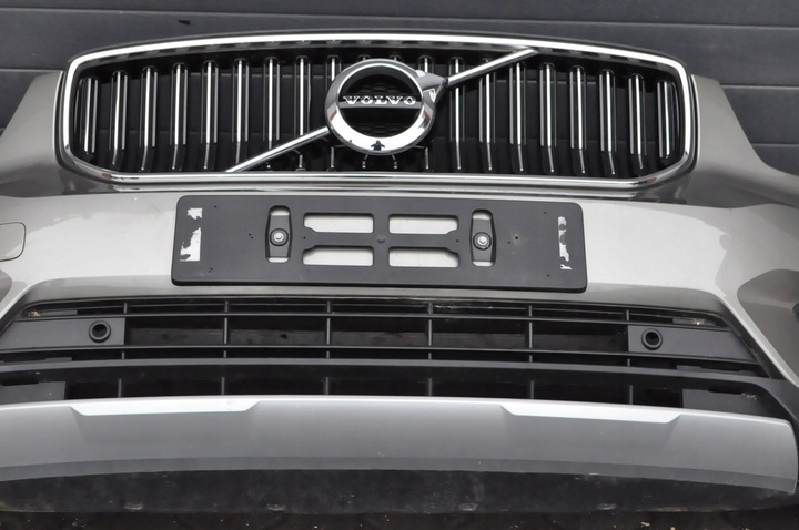 фото №15, Volvo xc40 бампер перед переднє комплектний w кольорі 727