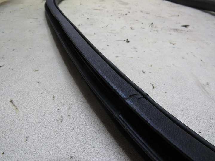 фото №6, Прокладка двері лівий праві зад volvo v40 ii