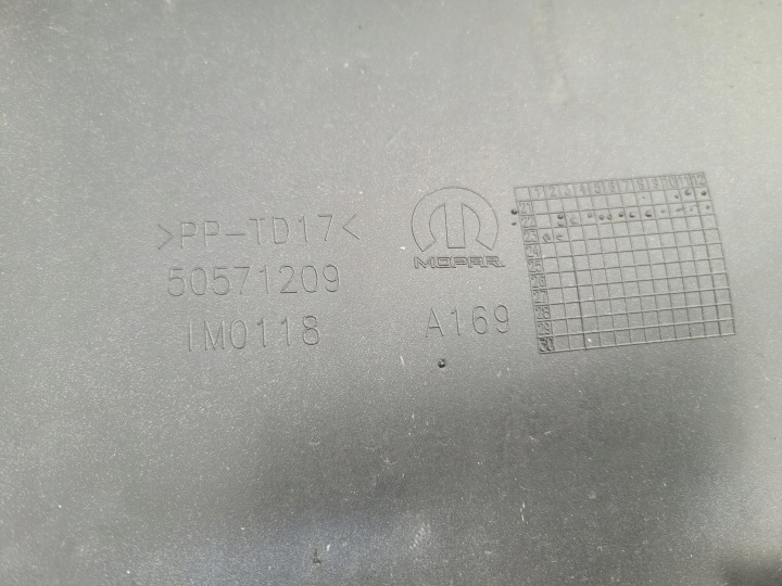 фото №10, Alfa romeo tonale 50571209 бампер перед передній