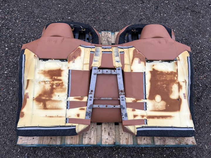 фото №14, Диван задняя сиденья зад maserati granturismo 2008r-