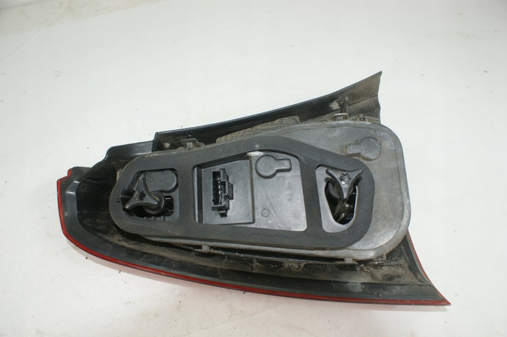 фото №14, Фара лампа правая задняя правый зад dacia logan sedan