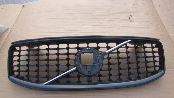 фото №1, Решітка решітка радіатора volvo xc60 i r-design рестайлінг камера