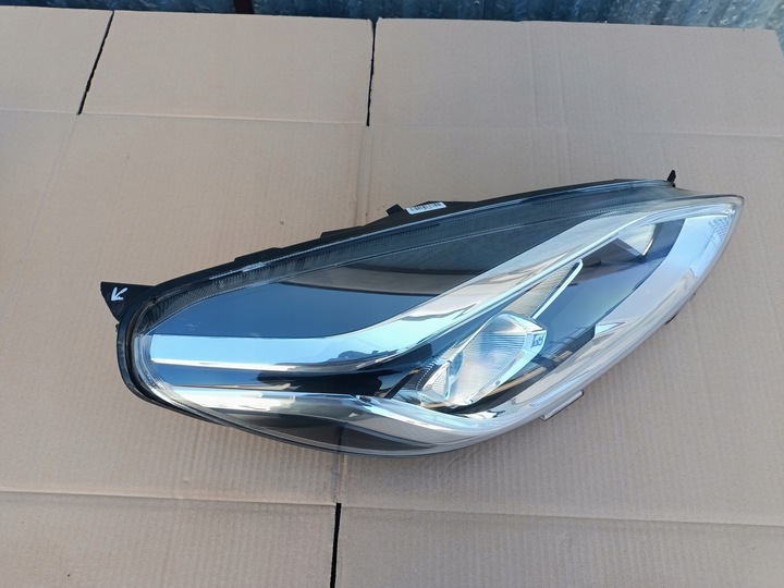 фото №11, Лампи фари лівий правий ford fiesta mk8