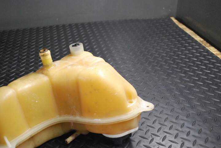 фото №6, Бачок расширительный audi a8 d2 4.2 4d0121403d