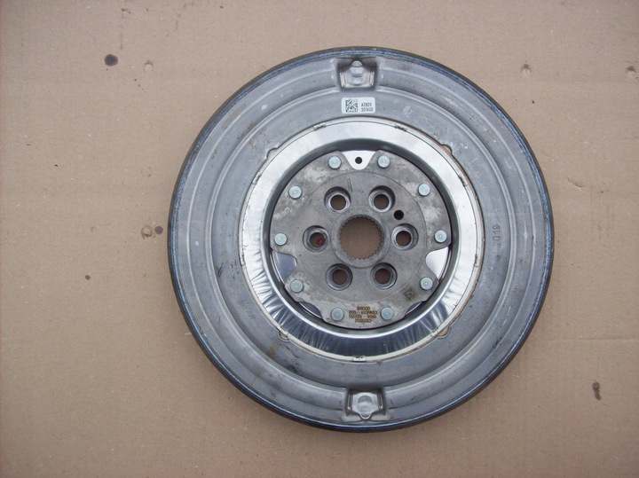 фото №1, Mercedes w177 w118 1.3 колесо маховики двухмассовый a2820301400