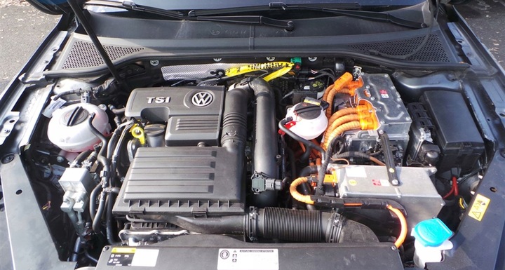 фото №15, Vw passat b8 универсал боковина + ковёр багажника 3g9867428p 3g9858831 3g9858832