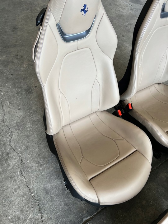 фото №5, Ferrari portofino f164 сидіння сидіння диван інтер'єр повний набір