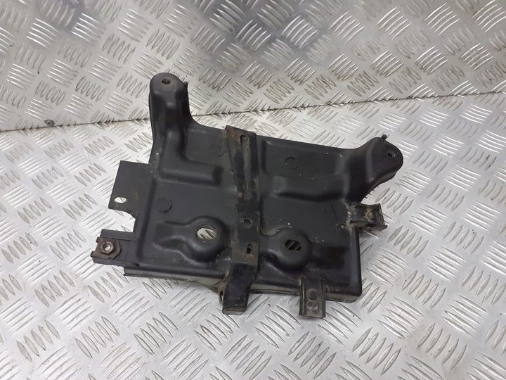 фото №6, Основание акумулятора mazda 323c 1.3