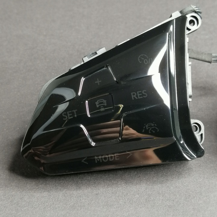 фото №5, Volkswagen golf passat tiguan id.4 id.5 id. кнопки кермо 1ea959442h
