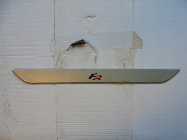 фото №1, Планка пороговая декоративная led seat leon 5f fr рестайлинг fl 5f4947417a slask