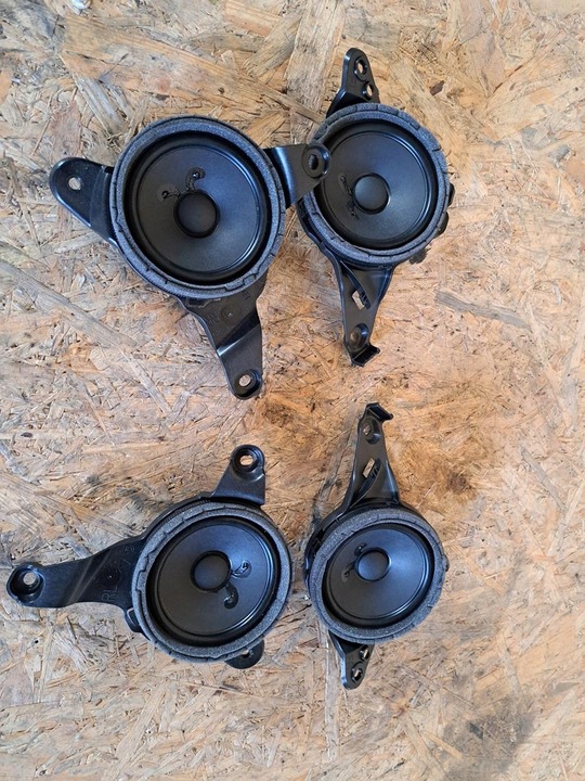 фото №1, Mercedes w206 w223 динамік динаміки комплект двері