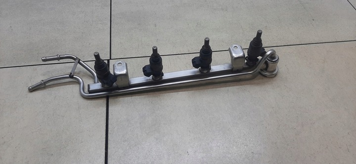 фото №6, Планка впрыскивающий octavia i 1.8 06a90603id