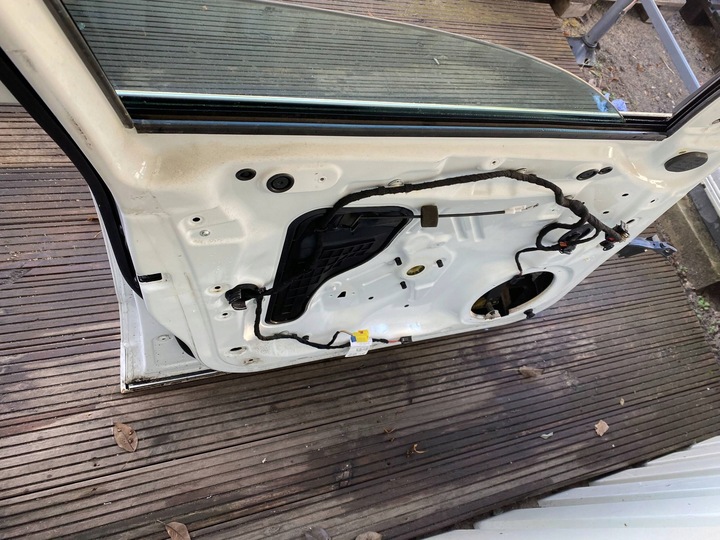 фото №7, Audi q5 8r комплектные дверь левый перед передние ly9c белый