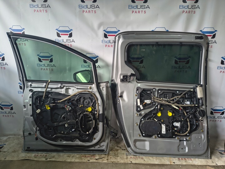 фото №13, Комплект дверь левая перед зад chrysler pacifica pacyfica limited psc