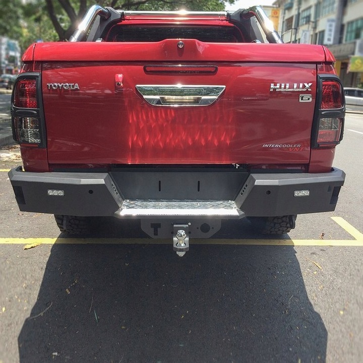 фото №2, Zderzak/hak/lampy задній toyota hilux 2015-