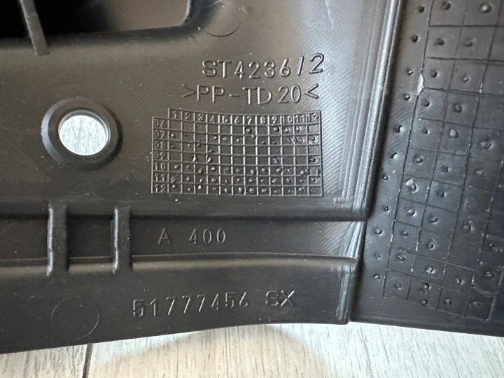 фото №9, Кронштейн   кріплення бампера зад fiat grande punto праве 51867020 ліве 51867022