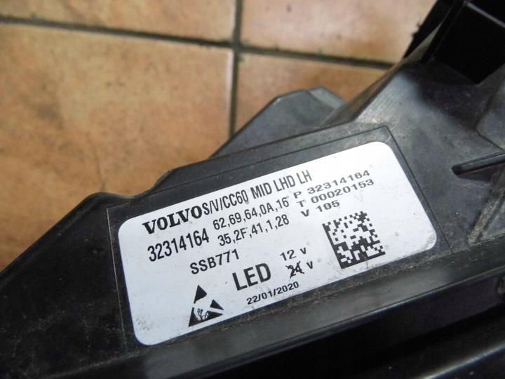 фото №11, Volvo s60 iii v60 ii 20' лампа левый перед mid led 32314164