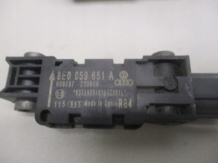 фото №7, Датчик ударний бічний audi a4 b7