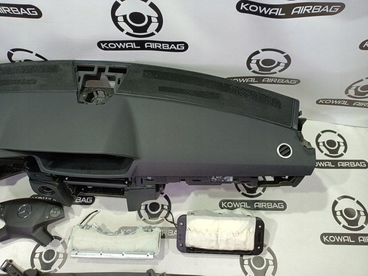 фото №6, Mercedes w212 панель консоль подушка безопасности подушки ремни оригинал демонтаж