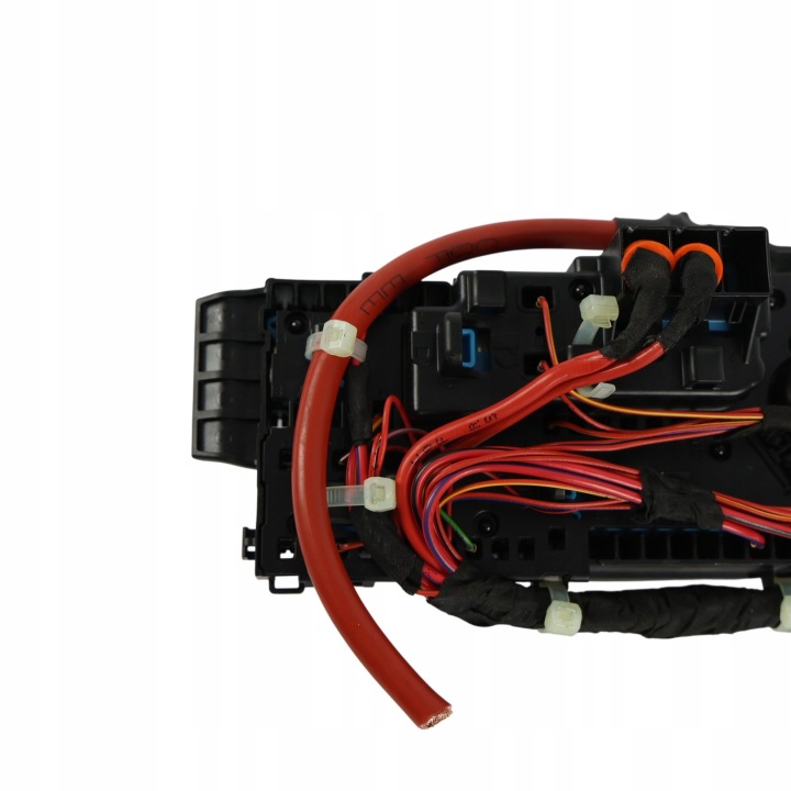фото №9, Bmw f70 u11 f74 gran купе коробка роздавальна запобіжників 8720724