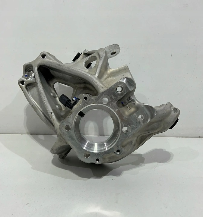 фото №9, Поворотна опора задня права volkswagen id buzz