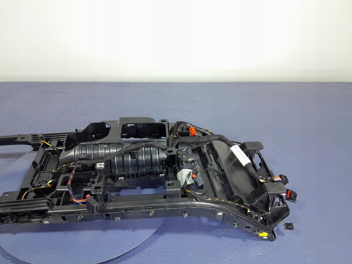 фото №7, Audi a8 d5 рамка каркас туннеля среднего 4n1864348