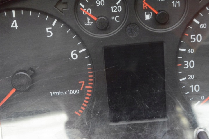фото №15, Панель приладів eu 4b0920932l audi a6 c5 2.4 v6 165 km 97-01