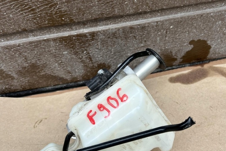 фото №3, Циліндрик гальмівний vw passat b8 3g2 5q1611301c 2014