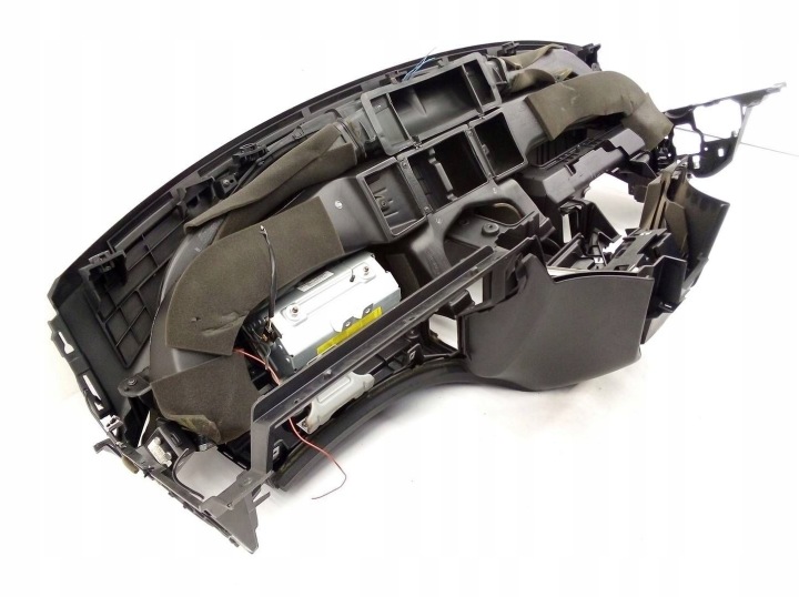 фото №11, Hyundai i30 i 2010 торпедо роздавальна капот
