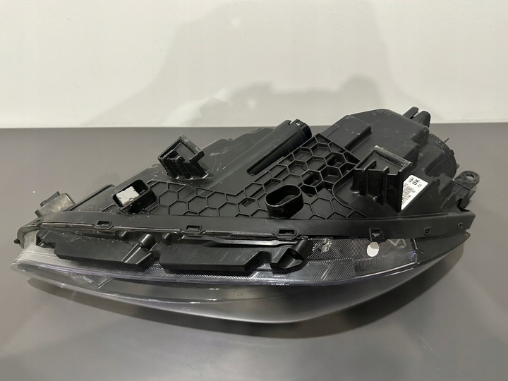 фото №13, Hyundai i30 iii лампа правая тёмное европа 92102g4060